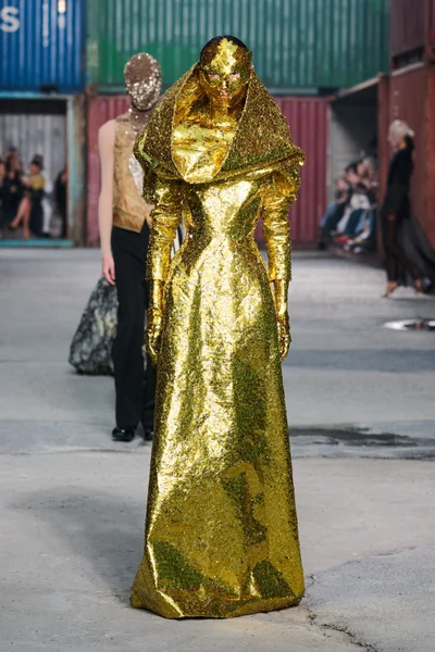 Look 23